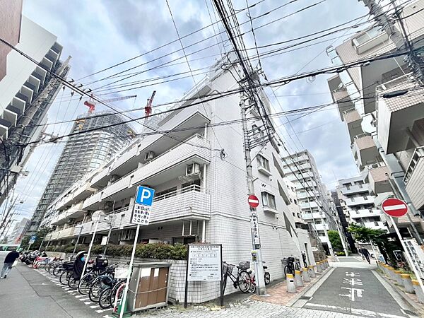 「武蔵小杉」駅まで平坦なため、歩きやすい立地です。