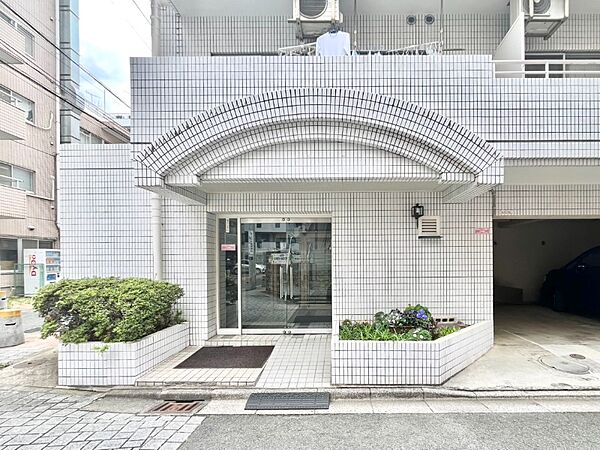 掃除の行き届いた綺麗なエントランス。管理体制良好です。
