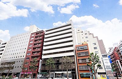 外観:重厚感のあるマンションです。 外観:重厚感のあるマンションです。