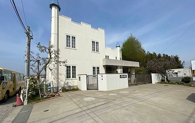 英進幼稚園（380m）