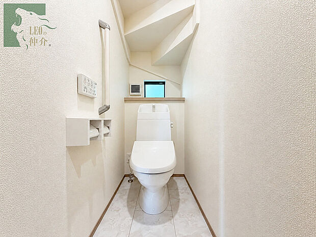 白を基調とした清潔感のある空間が広がり、細部まで心地よさに配慮された落ち着きのある佇まいです。