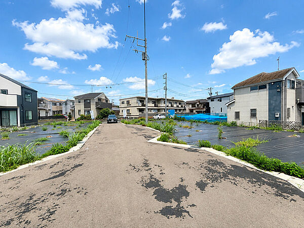 見上げる空の広がりと穏やかな風を感じる開放的なロケーションが毎日の暮らしに心地よいゆとりをもたらします
