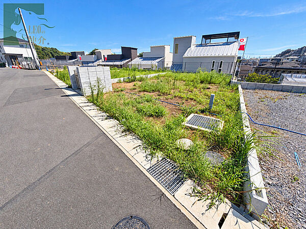 青空が広がり心地よい風が吹き抜ける開放的なロケーションです