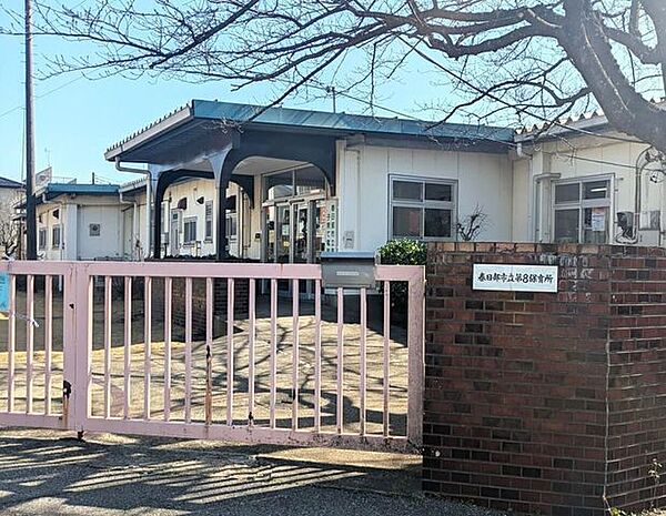 幼稚園・保育園 421m