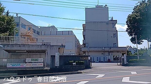 柏崎小学校 850m