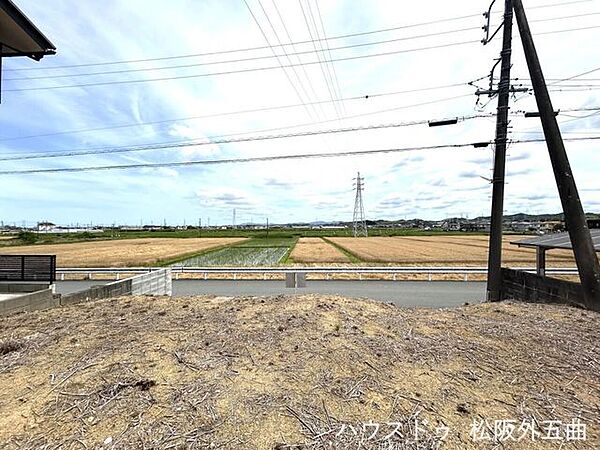 北西から南東に向かって撮影