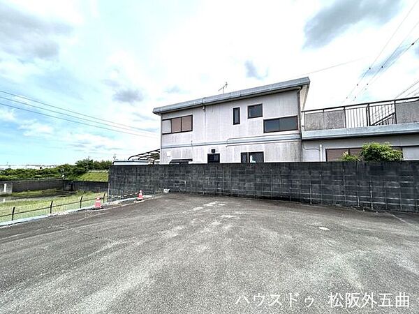 北西から南東に向かって撮影