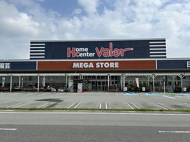 ホームセンターバロー メガストア久居インター店 2820m
