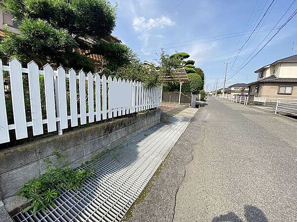 前面道路含む現地写真