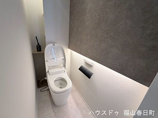 間接照明でトイレもおしゃれな空間に