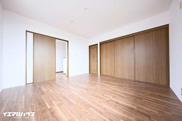 趣味のお部屋にもできる洋室♪