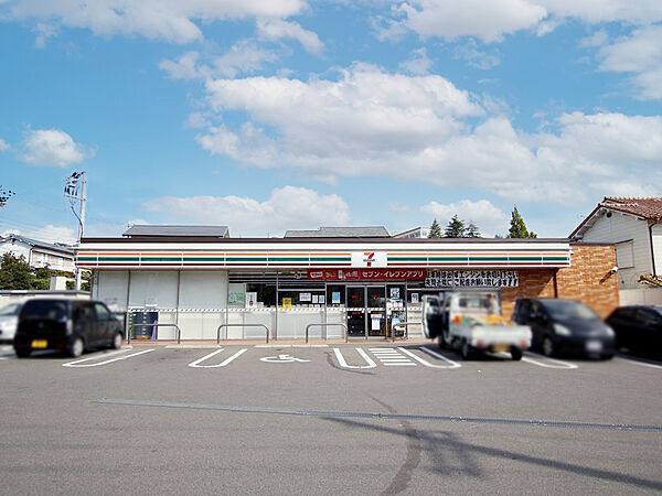 セブンイレブン 高槻安岡寺1丁目店（648m）