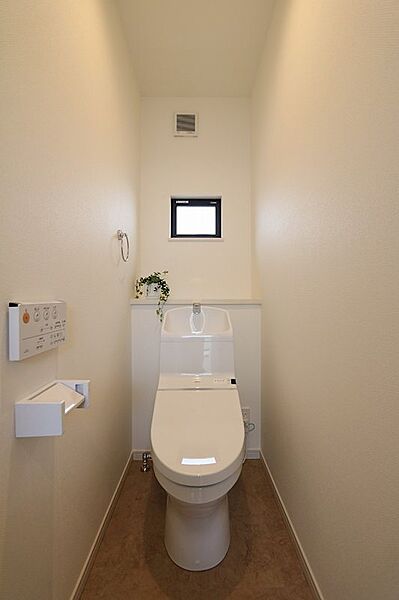【弊社施工例】物件のご紹介や住宅ローンのご相談はもちろん、専属の一級建築士がご予算やご要望に沿ってお客様にぴったりな設計プランをご用意させていただきます！