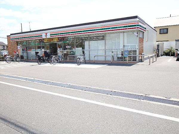 セブンイレブン　茨木鮎川1丁目店（217m）