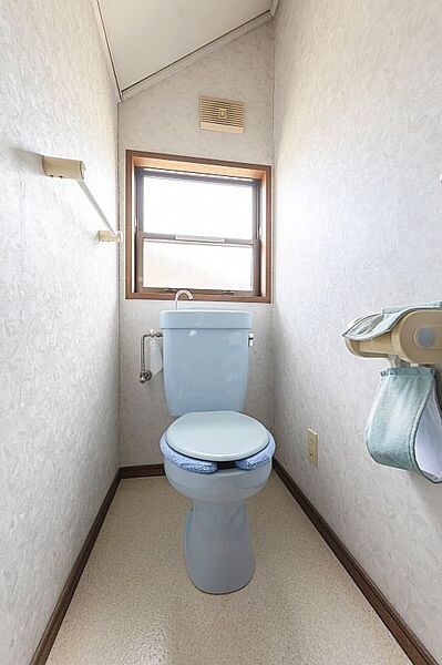 ◇トイレ◇各階それぞれにトイレがございますので、夜中や朝などの忙しい時間帯にも使い勝手が良く便利です。