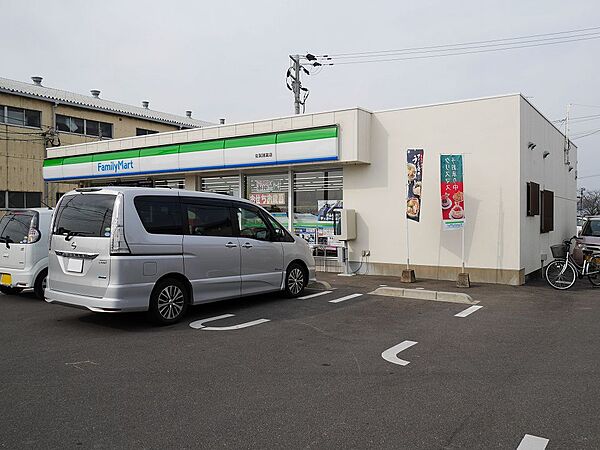 ファミリーマート 佐賀諸富店（1354m）