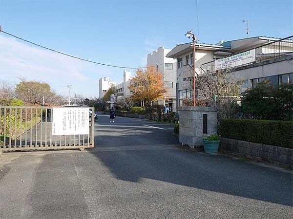 吉野ケ里町立三田川中学校（1005m）