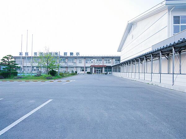 佐賀市立巨勢小学校（1215m）