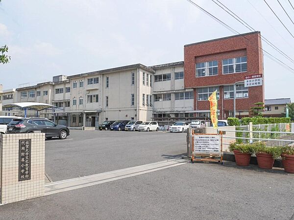 佐賀市立本庄小学校（1411m）