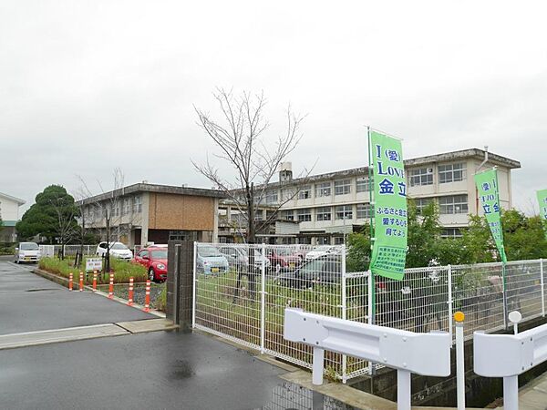 佐賀市立金立小学校（980m）