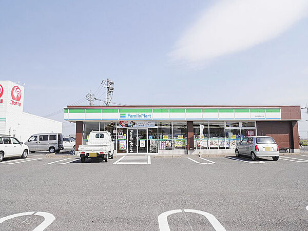 ファミリーマート 神埼本告牟田店（2197m）