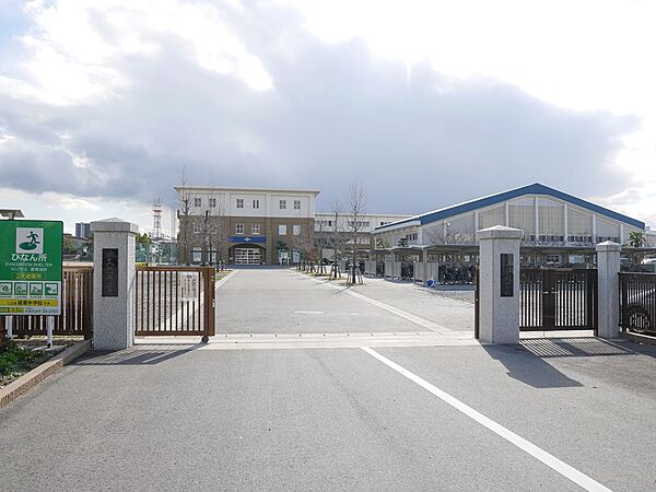 佐賀市立成章中学校（1057m）