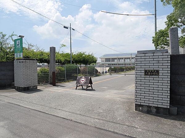 佐賀市立兵庫小学校（710m）