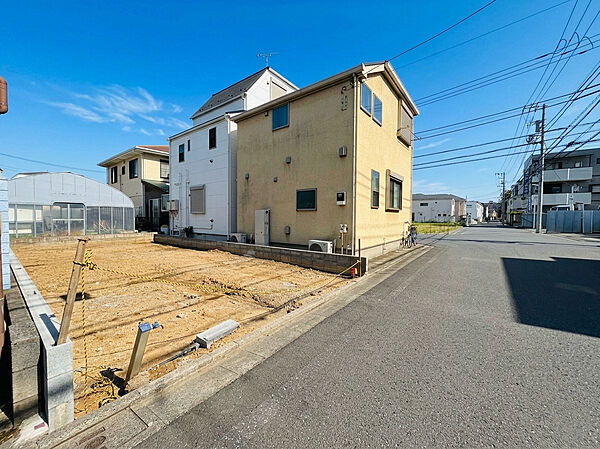 前面道路含む現地土地写真