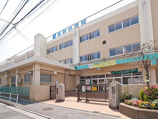 今学校では、学校が始まった時にみなさんが楽しく学校生活を送ったり、心配なく勉強することができるよう、先生方が協力して準備をしています。その時を楽しみに、健康に気を付けてすごしてください。