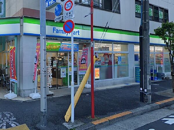 イートイン4席あり、接客も丁寧です。