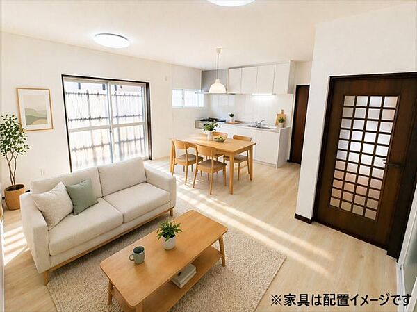 落ち着いた色合いの内装で、居心地の良い空間を演出。
