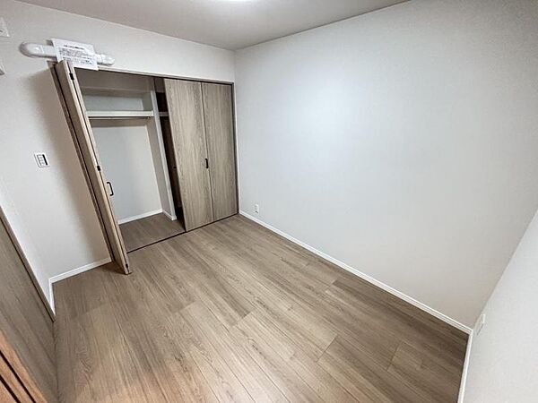 仕事や趣味のスペースとしても活用できる、多用途に使える部屋。