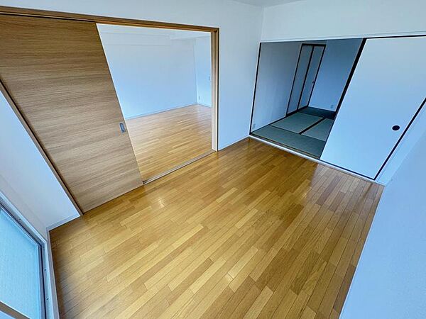 仕事や趣味のスペースとしても活用できる、多用途に使える部屋。