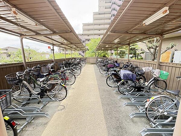 物件全体の雰囲気や立地条件がよく分かる写真です。