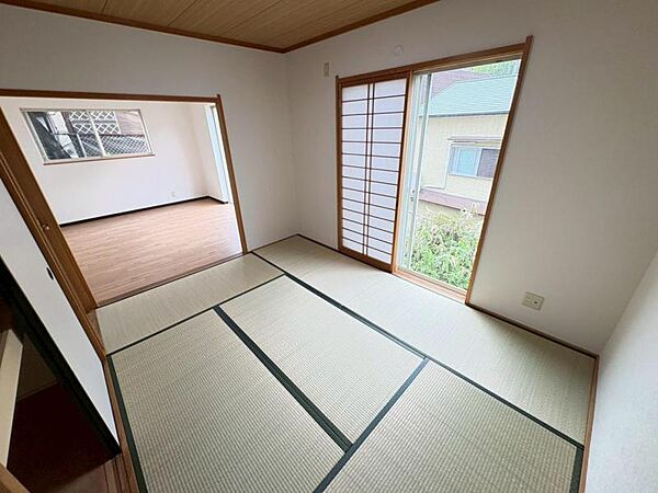 仕事や趣味のスペースとしても活用できる、多用途に使える部屋。