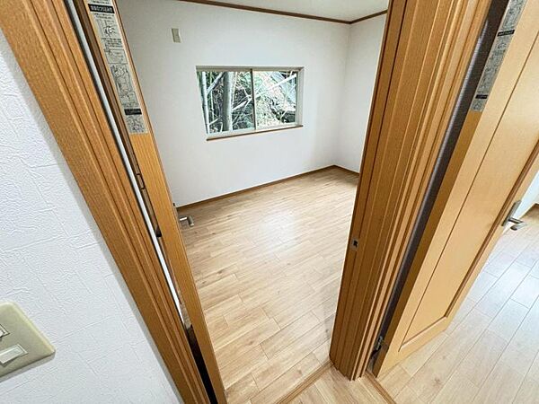 シンプルで温かみのあるデザインで、ゆったりと過ごせます。