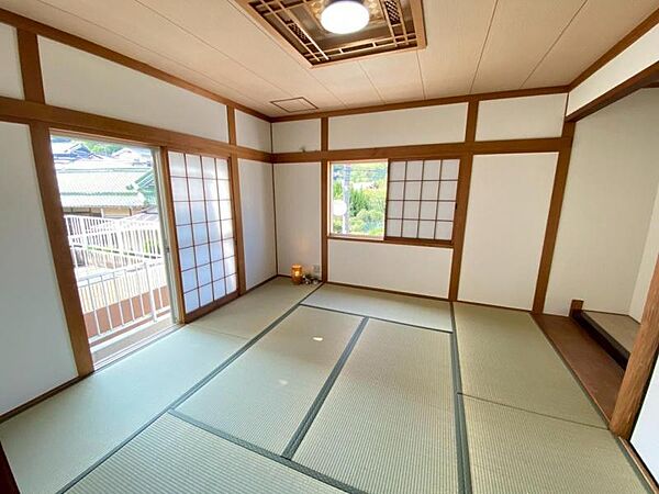 仕事や趣味のスペースとしても活用できる、多用途に使える部屋。