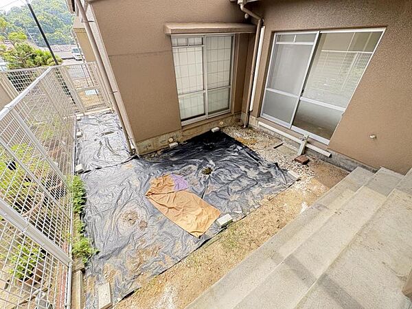静かな住宅街で落ち着いた住環境が魅力です。