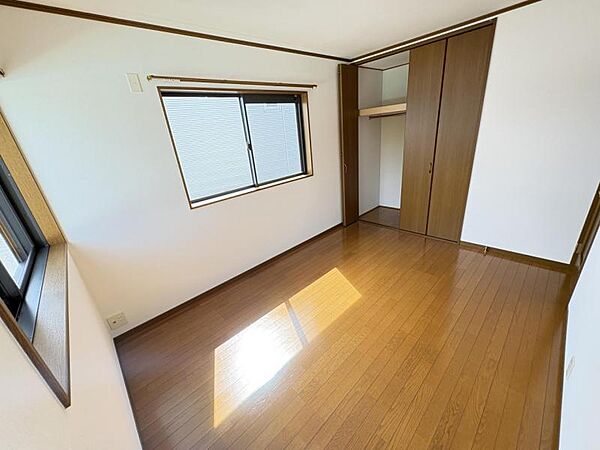 シンプルで温かみのあるデザインで、ゆったりと過ごせます♪