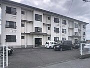 愛知川駅より徒歩13分 築35年8ヶ月 3階建の賃貸物件