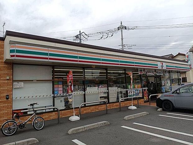 セブンイレブン 草加氷川町南店 210m