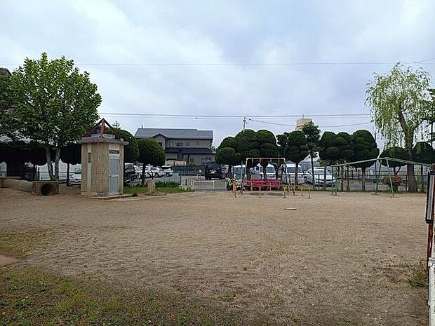 手代仲町児童遊園 650m