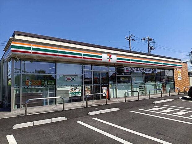 セブンイレブン草加新善町店 320m