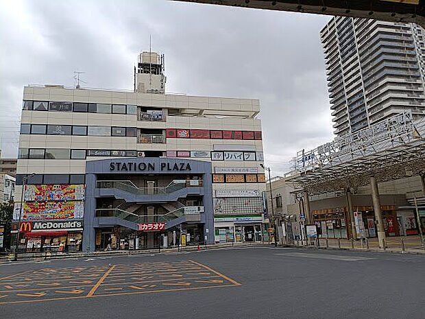 獨協大学前駅東口 70m