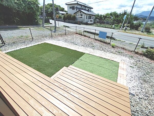 ウッドデッキ