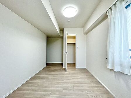 ウォークインクローゼットなど充実の収納が、すっきりとした生活空間を演出します。