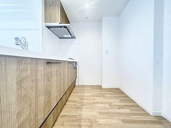 何気ない会話を楽しみながら、スムーズに家事をこなせる対面式キッチン。