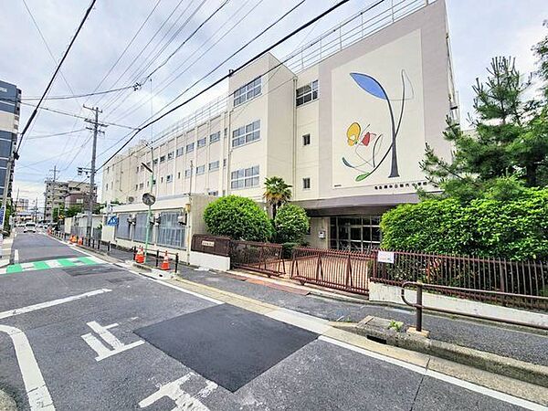 名古屋市立田代小学校 260m
