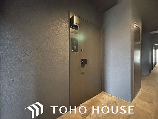 玄関はお家の顔としてすっきりとした素敵な空間に。印象のよい玄関は爽やかな住まいへの入り口です。