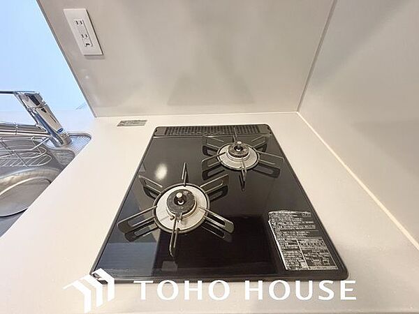 忙しいときでも一度に2つのの料理が作れる2口コンロ。使い勝手の良さを考えました。